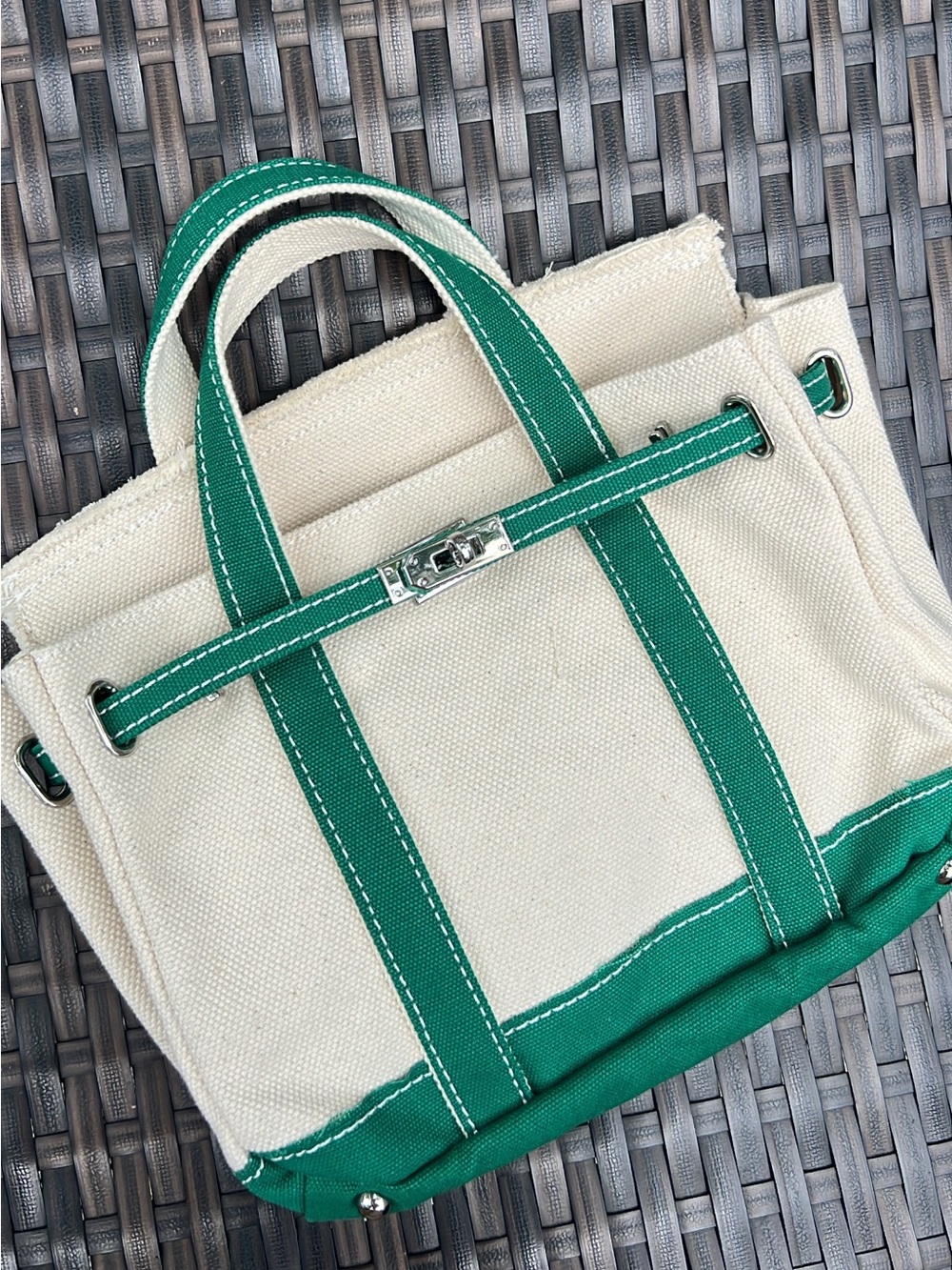 Viral Sunwin Madaket Boatkin - Small Classic Canvas Tote Bag with Green Trim